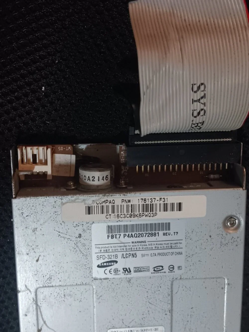 Floppy disk drive, 3.5in and cable, vintage Compaq from HP desktop motherboard
